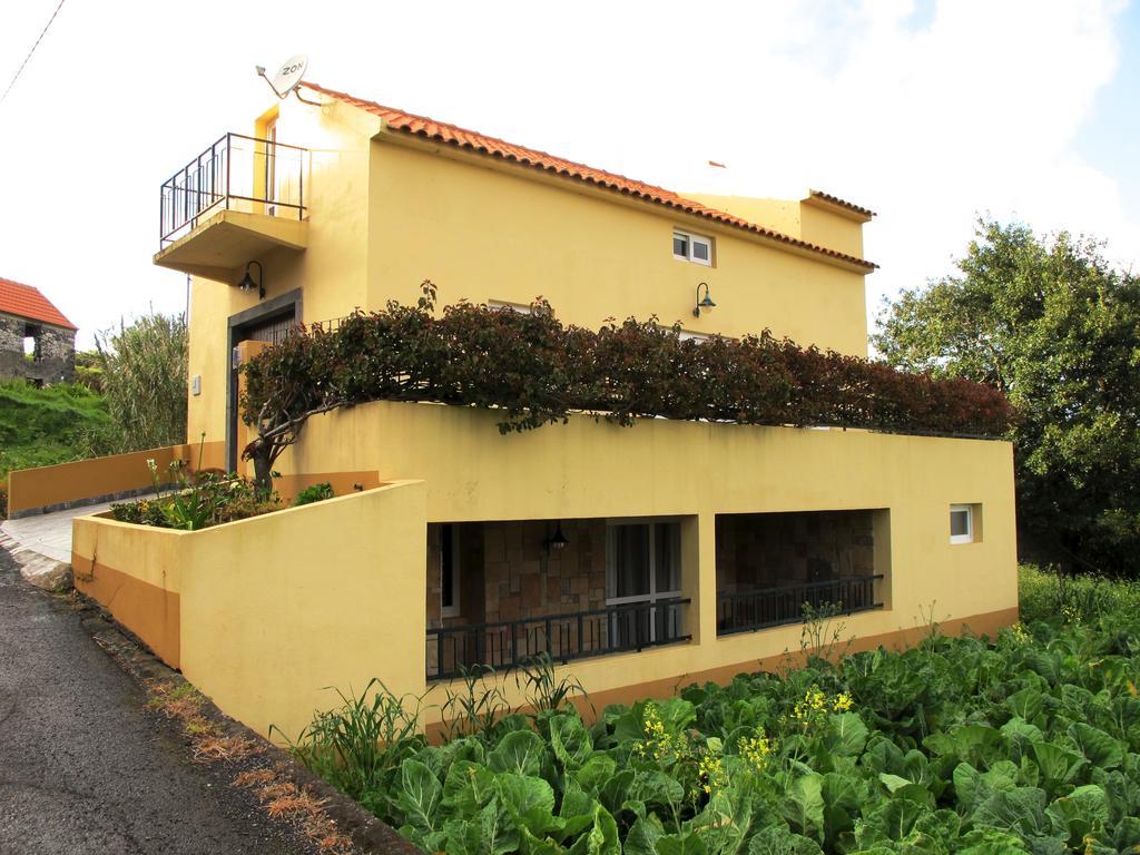 Bisbis House Hostal Porto Moniz Exterior foto